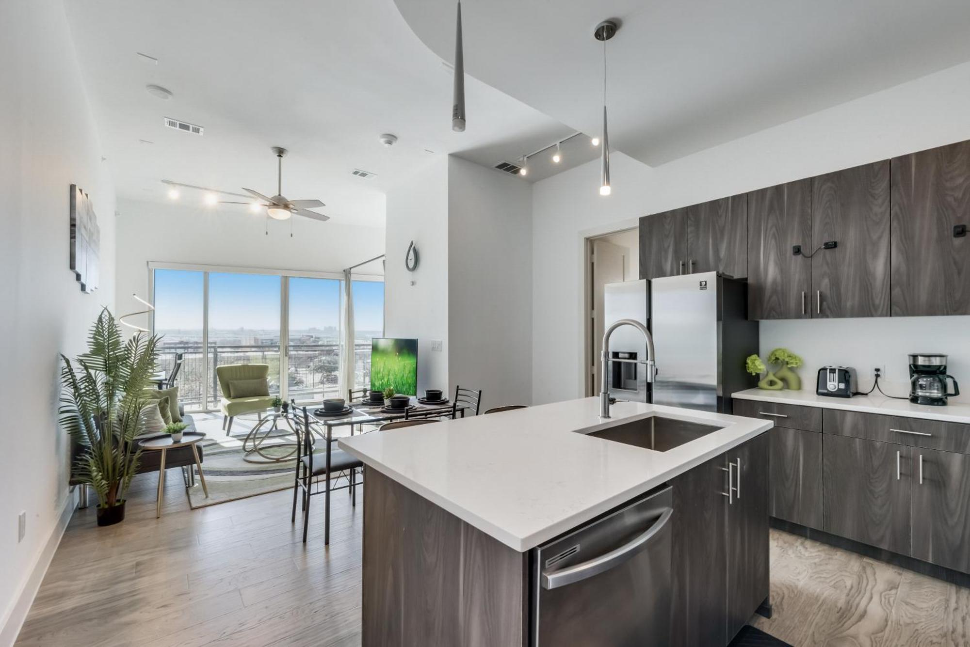 Snazzy Loft Style 2Br I Gym I Parking I Workspace Даллас Экстерьер фото
